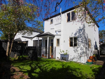 Private and secure 3 bedrooms home