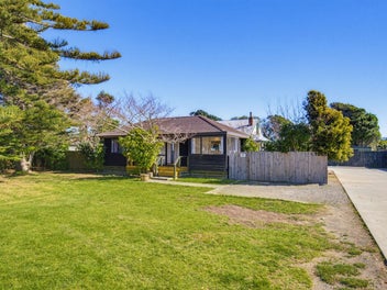 Your own slice of Waikanae