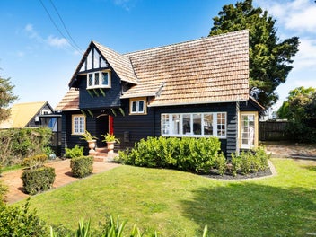 Arts and Crafts Home and Income