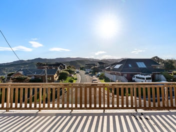 Sunny Island Bay with Workshop