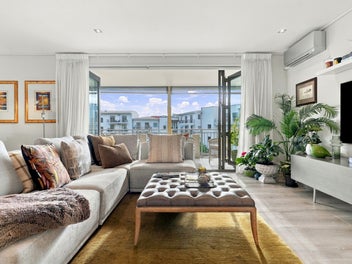 LUXE Lifestyle in the Heart of the Viaduct