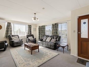 Ideal for first home & fantastic location