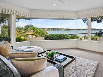 Premium waterfront retreat!