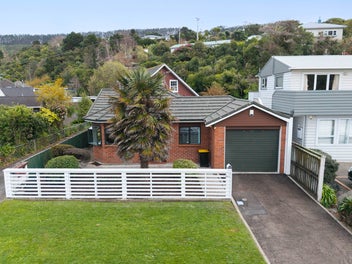 EASY LIVING, EXCELLENT LOCATION