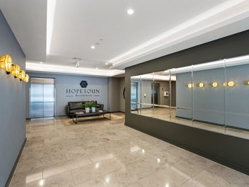 Freemans Bay Perfection: Sunny, Spacious & Secure
