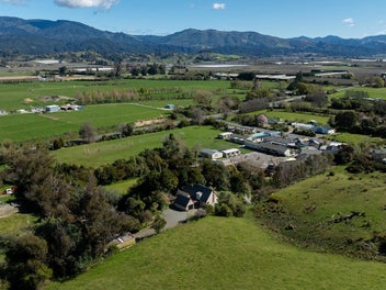 Family Homestead, Endless Lifestyle