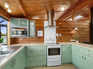 Charming Lockwood Home in Brown Owl Awaits You!