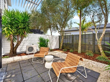 Smart buying in The Oaks - Final viewings!