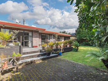 Heart of Clevedon Village on 1000m2