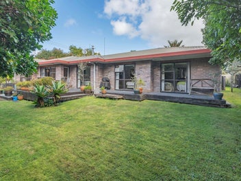 Heart of Clevedon Village on 1000m2