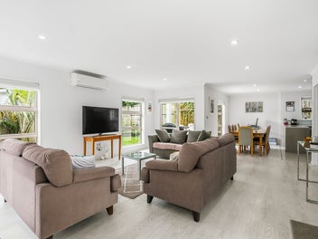 Final viewing this week! Auction Sat 10 Oct!