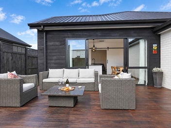 MODERN LIVING, MADE EASY