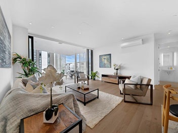 Corner Luxury Apartment - Iconic Views – DGZ