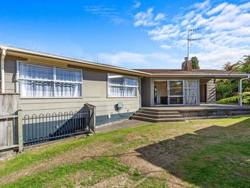 Charming Te Puke Home with Potential