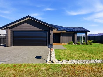Modern Mackenzie Park Living