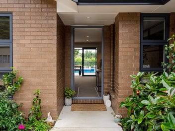 Modern Comfort Meets Rural Freedom
