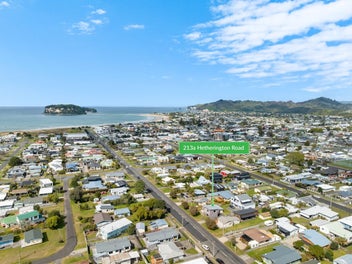 Old-School Whangamata Bach
