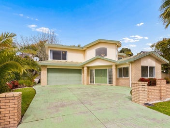Family Home in Marina View School Zone