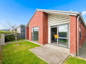 Easy Living in Hunua Views
