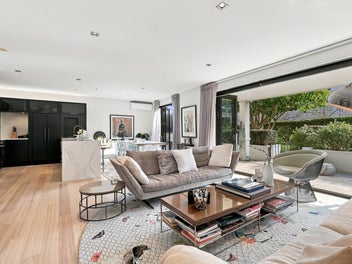 Ground Floor Garden Oasis