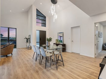 Brand-New, Sunny & Spacious