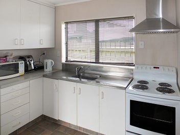 Beach resort at Kowhai Court