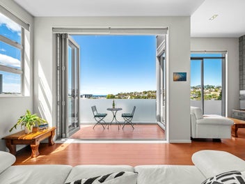 Sea Views, Easy Living