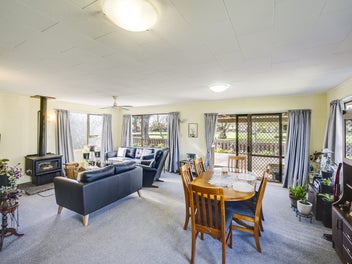 Spacious Unit With a View