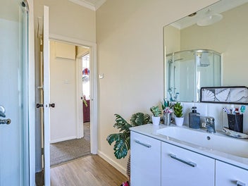 Charming, Spacious and Convenient!