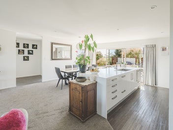 Spacious, affordable home near Waiotahe Beach