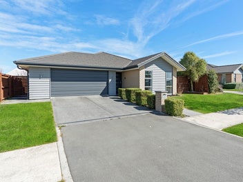 OWNER ON THE MOVE - PRICED TO SELL