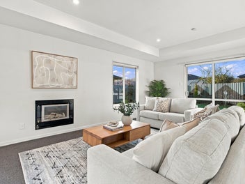 Big in Every Way with A Dream Courtyard