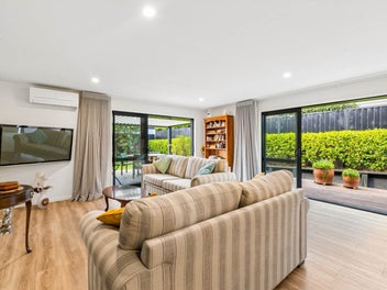 A Retreat to Relax and Enjoy Easy-Care Living