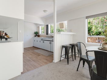 Between ocean & harbour – Your entry to the...