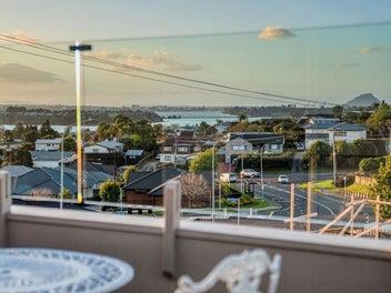 Big home, Big Views, Big Opportunity