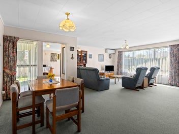 Hidden Gem - 4 Bedrooms - Taradale