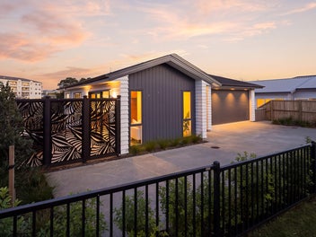 Brand New- Spacious Family Home!!
