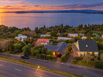 Lakeside Living