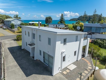 Big Bach, Big Garage, by the Beach