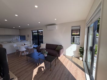Two Beds, Two Ensuites & Room to Work