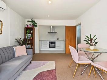 Priced to Sell $449K - Cashmere & Beckenham Zones