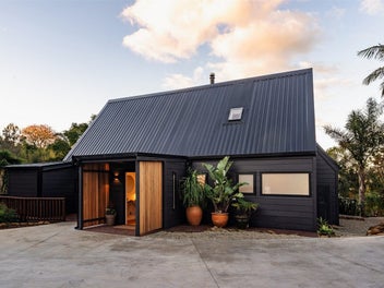 WATER VIEWS, MODERN HOME WITH STUDIO