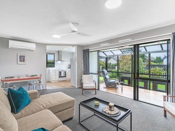 Charming, Standalone Townhouse!