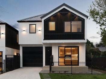 Brand New 4-Bed Homes Near Waters, Own Driveway