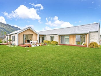 Award-Winning Design - A Home With The Wow Factor