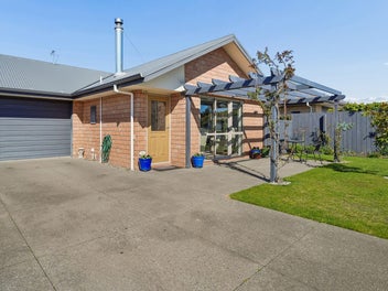 Sunny, Sparkly & Secure - Over 60s Burwood Beauty