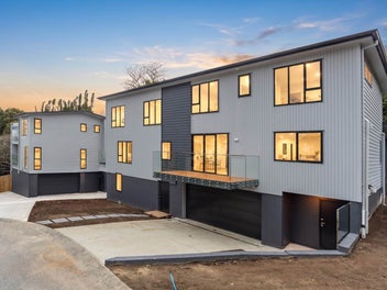 Stunning New Homes with Double Garages!