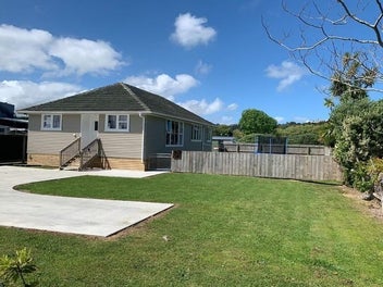 Image 1 of 7