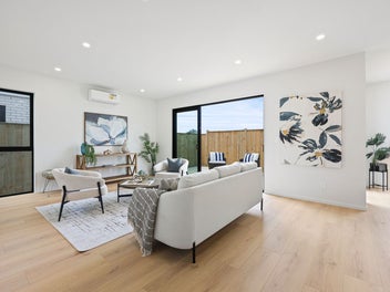 Luxury Family Living Bordering School Grounds