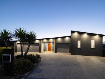 Premium Living with an Ultimate Garaging Advantage